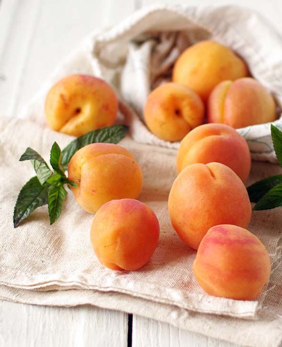 Apricot (khurmani)